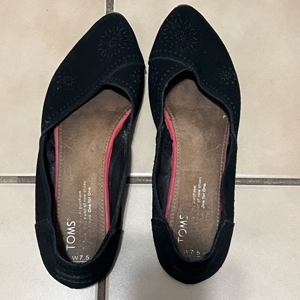 TOMS Women's Black Flats